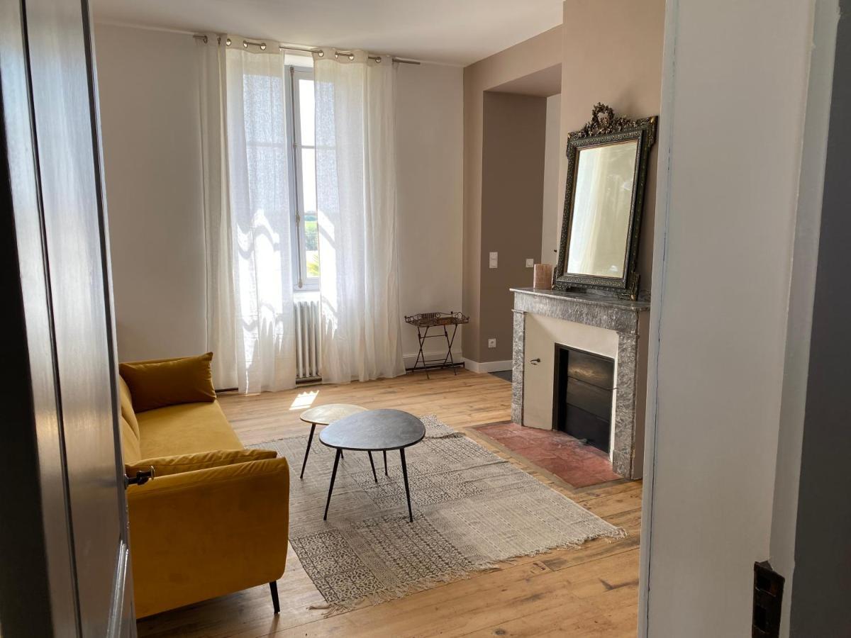 La Maison De Manon Mirande  Ngoại thất bức ảnh